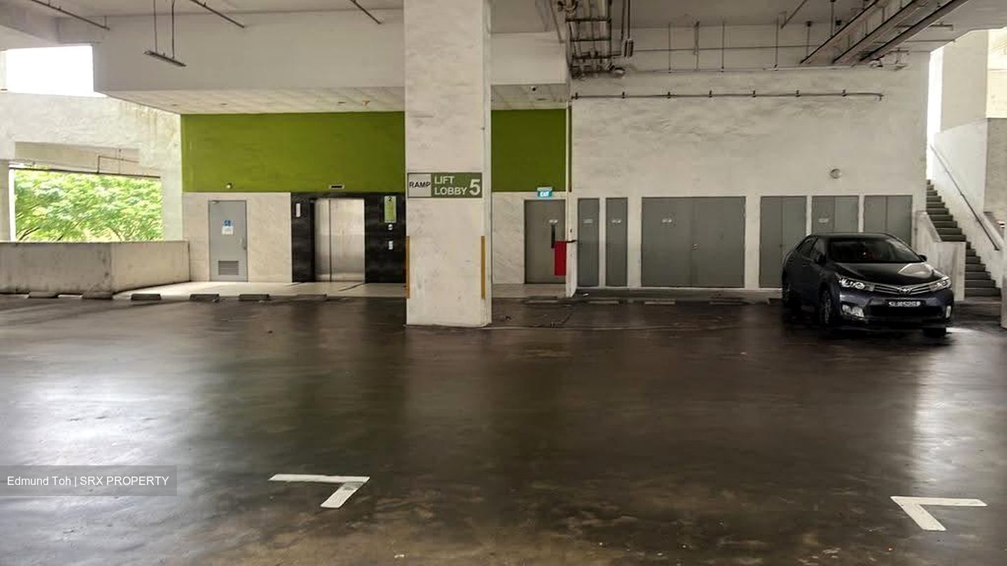 North Spring Bizhub (D27), Factory #637242361